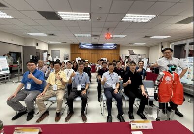 媒體報導-展現產學合作新成果 勤益科大AI論壇攜手17家企業推動智慧製造落地應用