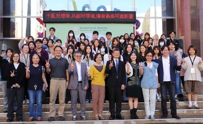 媒體報導-勤益科大應英系今(1)日舉辦綠行新紀會展 推廣綠色旅遊理念 引領校園永續新風潮